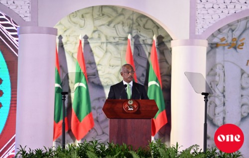 Aanmu majlis ge Raees kan libunee gaumuthakuge minivankan rakkaatheri kurumah iskan dheythy: Raees