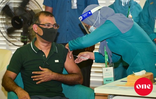 Miee ithuru ijuraath ufaddhan vee vaguthu noon, miee vaccine jahaigen Covid control kuran vee vaguthu: Nasheed