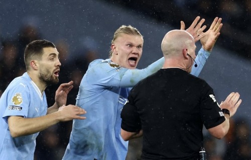 Arteta hedhi gothah referee innah faadukiyaakah nethin, goas hedhidhaane: Guardiola