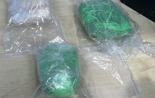 Courier medhuverikoh Raajje ethere kuran ulhunu 3.3 kilo ge masthuvaa thakethi athulaigenfi