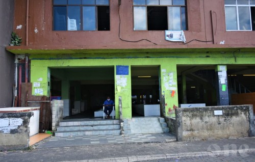 Mas market dhookurumugai olhunthaneh, ehbasvun uvaalumaamedhu gotheh ninmanee