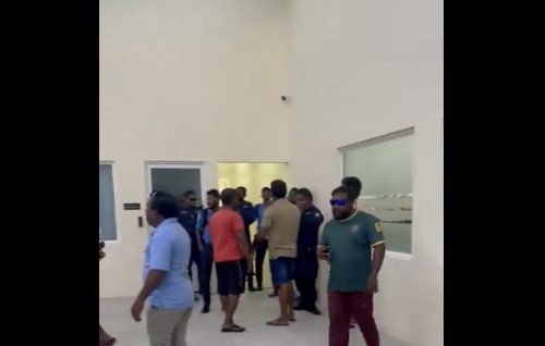 Faisaa libun lasve, masverin, Kooddoo gai muzaaharaa kuranee