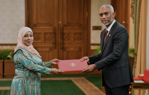 Dr. Rameelaa akee heevaagi, amaanaaiytheri gaabil beyfulheh: Raees