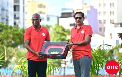 Dhuvaa track kurin oiy haalathugai kulhivaru vaseelaiythah huregen kulhuntherinneh nu'ufehdheyne: Raees