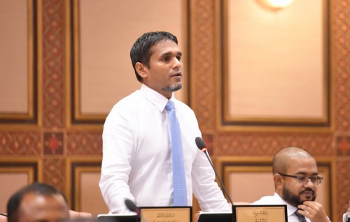 Anhenun aai nukulhedhuntherin ah gondi haassakoh 76 memberun ah madhukuran hushahelhi islaahu beyru kollaifi