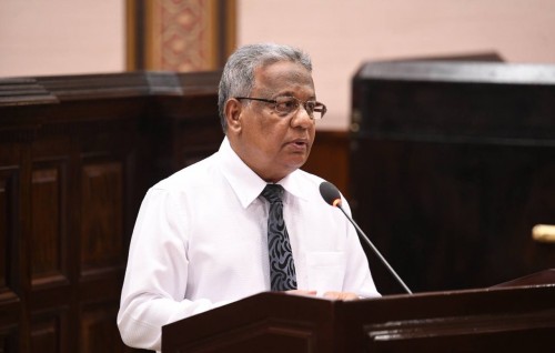 Riyasee bayaanah javaabudhevvun: Raees Yaameenge hurihaa massalaeh anburaa negumah govaalaifi