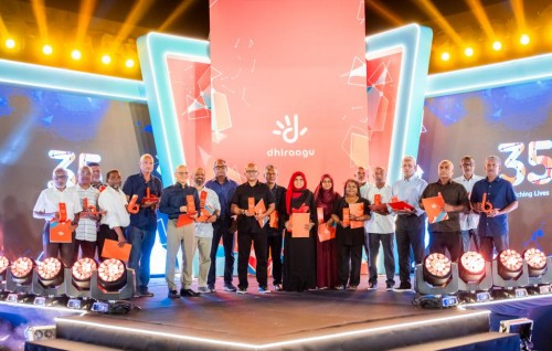 Dhiraagu ah 35 aharu hidhumaiy kohfaivaa muvazzafunge agu vazankoffi