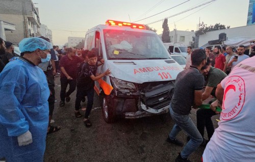Gaza ge Al-Shifa Hospital beyrugai oii Ambulance ah dhin hamala gai 15 meehun maruvejje