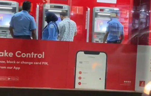 ATM ah gellun dhinee gasthaku nun, ehves faisaa eh nugehley: BML