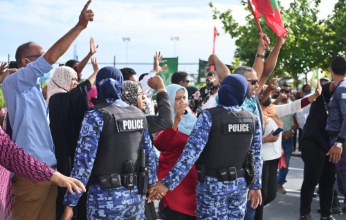 SOF ge vereenge macchah dhauvaa nukuran dhaulathun nimmaafai vaathee hairaanvey: Fandiyaaru Mahaaz