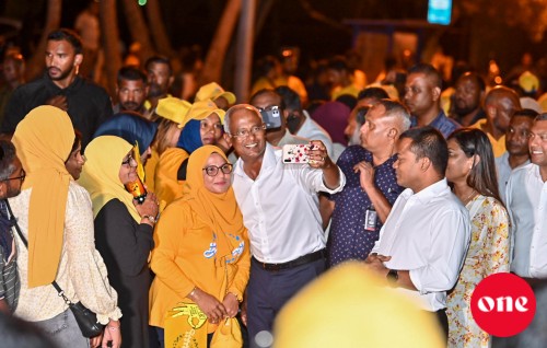 Raees Solih rahrashah dhiya adhadhaa gaathah ves Muizzu ah rahrashah nudhevey: Ibu Campaign Team