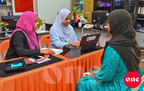 Bidheysee teachers innaai bodethi kunfuni thakuge bidheysee masakkaiytherin ge mauloomath ehkurumah bodu harakaatheh