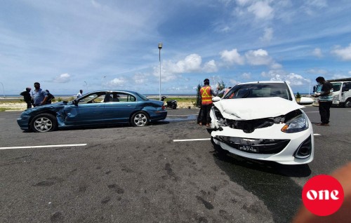 Fuluhunge Car akaai saikalei jehi accident eh hingaifi