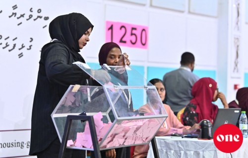 Giraavarufalhun goathi libunu faraaiy thakah alun guru negun honihiru dhuvahu