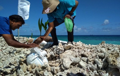 Swell waves at Addu creates new island, named ‘Gaahera’