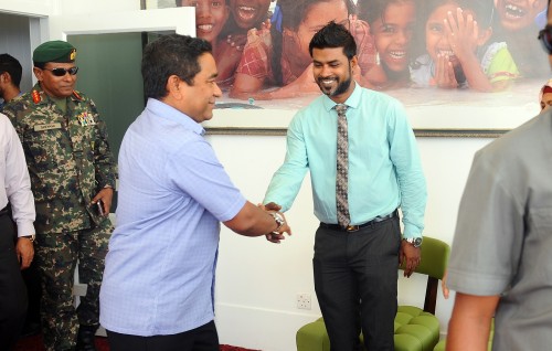 Finifenmaa gohvaalun: Eii Adeeb ah dhin siyaasee hamalaa eh, Shakkuge ingili Raees Yameen ah
