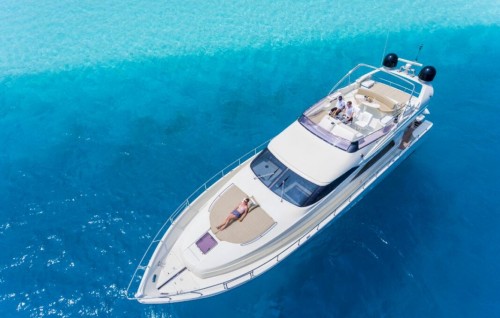 BREAKING: Male' kaireegai oiy yacht akun 14 meehaku Covid ah positive vejje