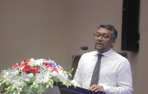 Submarine cable masooakee raahjjeygai e'khidhumaiy dhey amihlla kunfunithakaa vaadhakuran feshi mashrooeh noon: Fayyaz