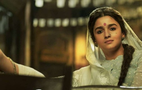 Alia Bhatt ge ''Gangubai Kathiawadi''  Gangubai ge Aailaa ge nuruhun: Mamma ge Aburu vanee kathilaafa
