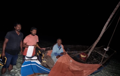 Bohkkuraehggai nukume ulhenikoh iyye gehllunu dhe meehun rey fathihu falhurashakun fenihjje