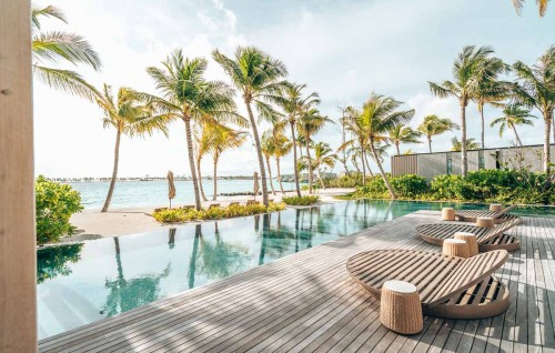 Ritz Carlton in mi mahu service charge ge gothugai 69,000 rufiyaa