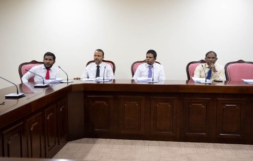 Bar imthihaanu farumaakuran 6.1 Million haradhu kuranjehey sababeh judiciary Committeen balanee