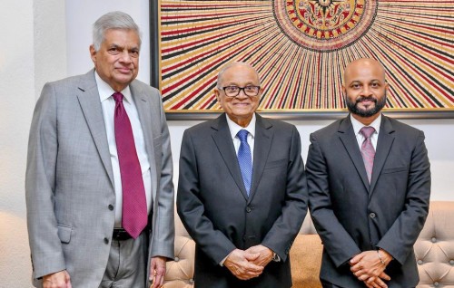 Maumoon meets with Wickremesinghe