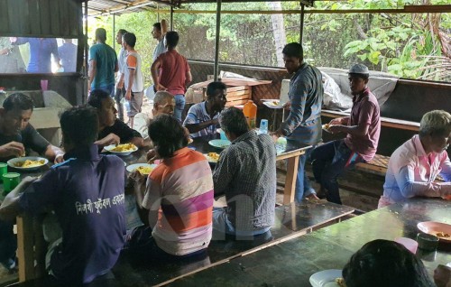 Bidheyseenge joorimanaa fee thah dhehkumah luyeh, lakka ah vure madhun dhahkan huri faraaiythakah inzaareh!