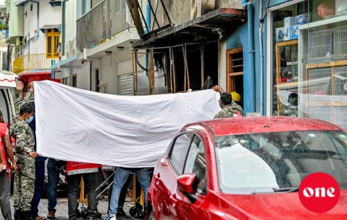 Alifaanuge haadhisaa: Kaakukan neyngunu meehaa dheneganevijje