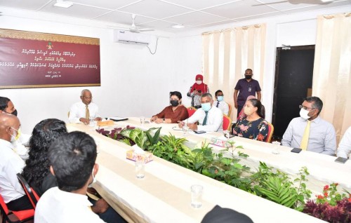 Hinnavarugai bank ge branch eh gaaimukohdhee, zamaanee fenvarah school tharaggee kohdheyn council inn edhijje