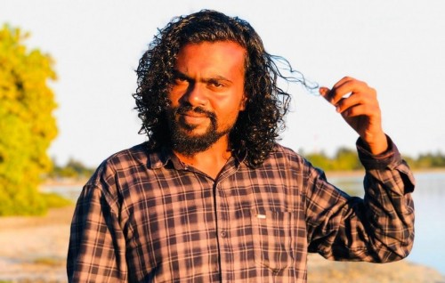 Beybe maraili Mavaaz 12 aharah jail lah laan hukumkoffi
