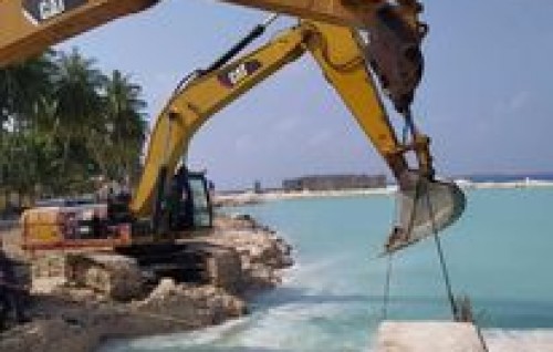 Landhoo bandharah ithuru kurevey sarahaddhu fun kurumuge masaikaiy ninmaalaifi