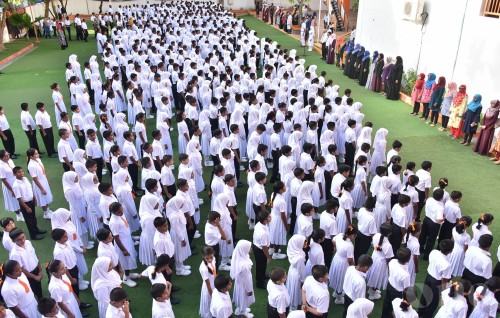Bully kurrun baarah kuriyah, baeh school thakun mi vaahaka dhakkan ves jehilun vey!