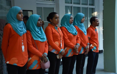 Dhiraagu hidhumathugai 32 aharu: Dhivehin ge digital thajuribaa fahikoh, aa usminthakakah