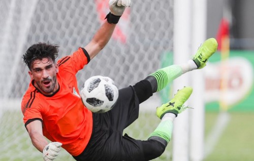 Pakistan gaumee team ge goalkeeper Saqib Green ah