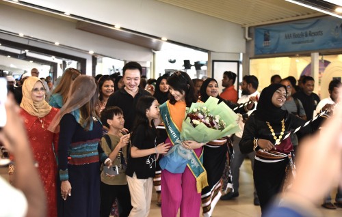Mi aharuge eh million vana fathuruveriyaa ah Thailand anheneh