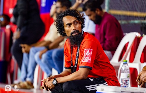 ''Golden ge fenvaru dhanee mathivamun, thayyaaree thakuge sirrakee ithubaaru''