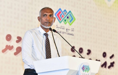 Fitr Eid ah fahu hatharu bureege marukeytei hedhumuge massakai fashaanei: Dr. Muizzu