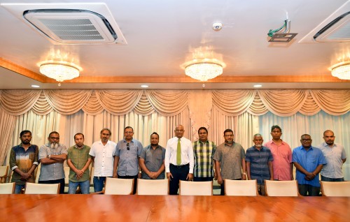 President meets with representatives of Taxi Drivers Association