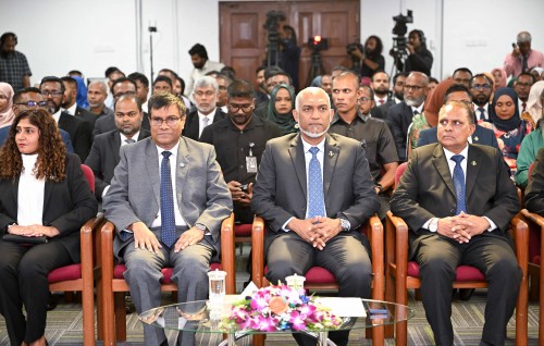 Alhugandu nufoozu foaruvi kamah bunan kereyne evves fandiyaaraku nuhunnaane: Raees 
