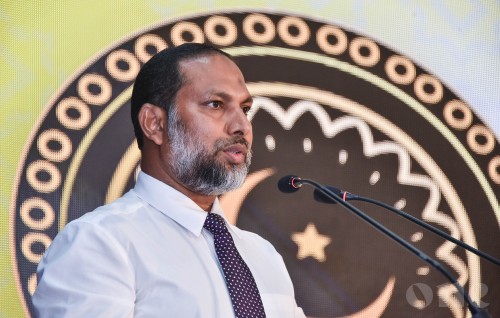 Adeeb ah ihvi hukumakee may day gai dhekki vaahakathah hageegathakah vaakmuge hekkeh: Imran