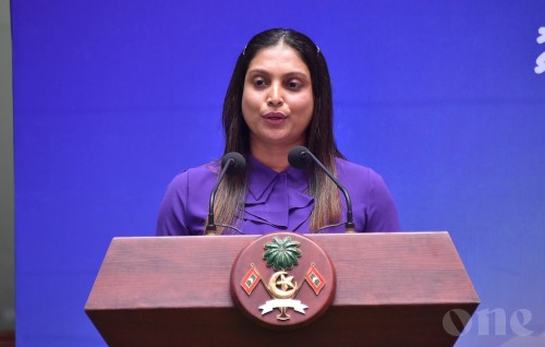 Izzhdheen school ge 4 teacherun badhalu kurumaa jinsee goanaage mahssala aa gulhumeh neiy: Education