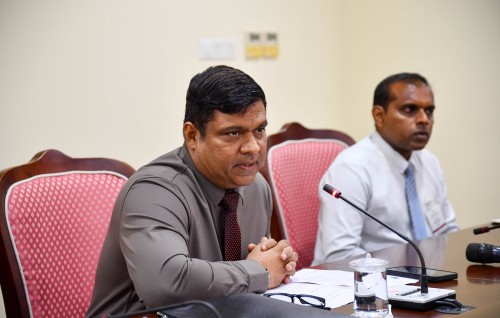 Male' sarahahdhah taxi hidhumaiydheyn sarukaaru kunfunyakaa havaalukuranee