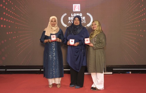 BML ah dhigu muhdhathakah hidhumaiy koffaivaa muvazzafunge aguvazankoh long service award dheefi