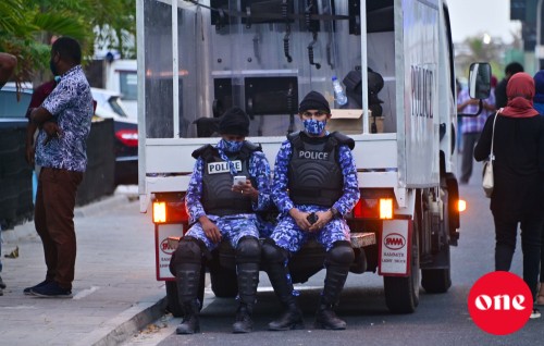 Fuluhunge masahkathah beynunvaa saamaanu India in hadhiyaa kuranee