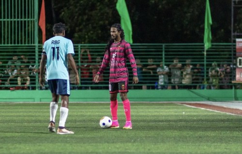 AMSA Cup fashaifi, furathama dhuvahuge match thakun thaavalu lead kuramun dhanee Marns aai Hustlers