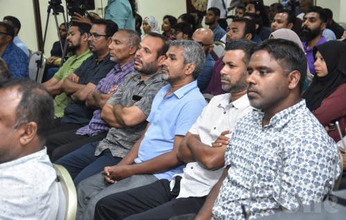 Aanmu sih'hathuge bill ah hiyaalu hoadhumuge bahdhaluvumeh baahvanee