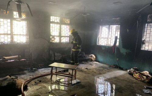 Kudakudhinge hiyaagai hin'gi alifaanuge haadhisaa thakaa gulhigen jinaaee thahugeegeh fashaifi