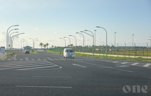 Highway gai Pickup akaai Saikaleh jehi accident eh, 2 meehunnah faruvaa dhenee