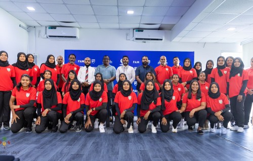 SAFF anhen mubaaraathah raajjeyge gaumee team Nepal ah